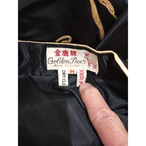 Vintage 1960's  Golden Deer 100% Silk Embroidered Chinese Dragon Robe ~ M - Picture 9 of 10